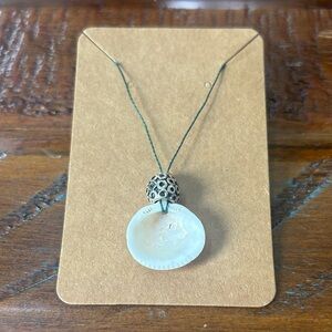 Shell Pendant Necklace
